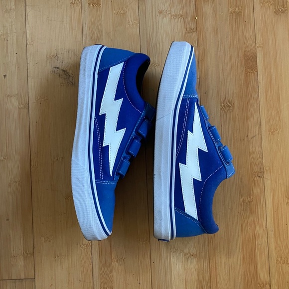 blue strap vans
